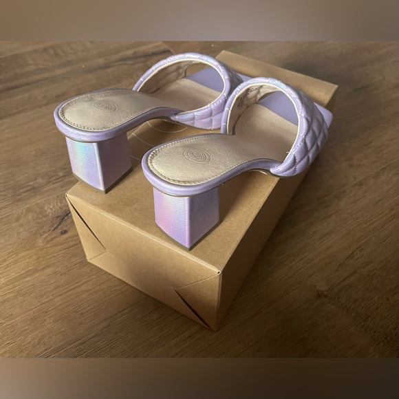 URBAN OUTFITTERS-NWT/Box Women's Quilted Lavender Sandals - Picture 13 of 16